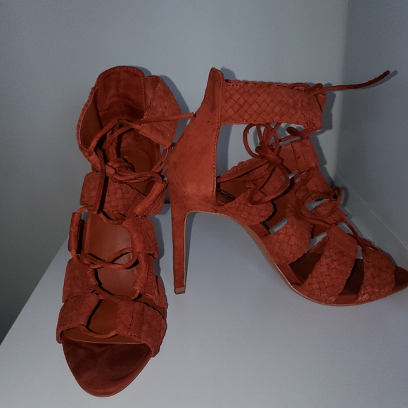 Zara heels size 7.5 - Picture 2 of 4